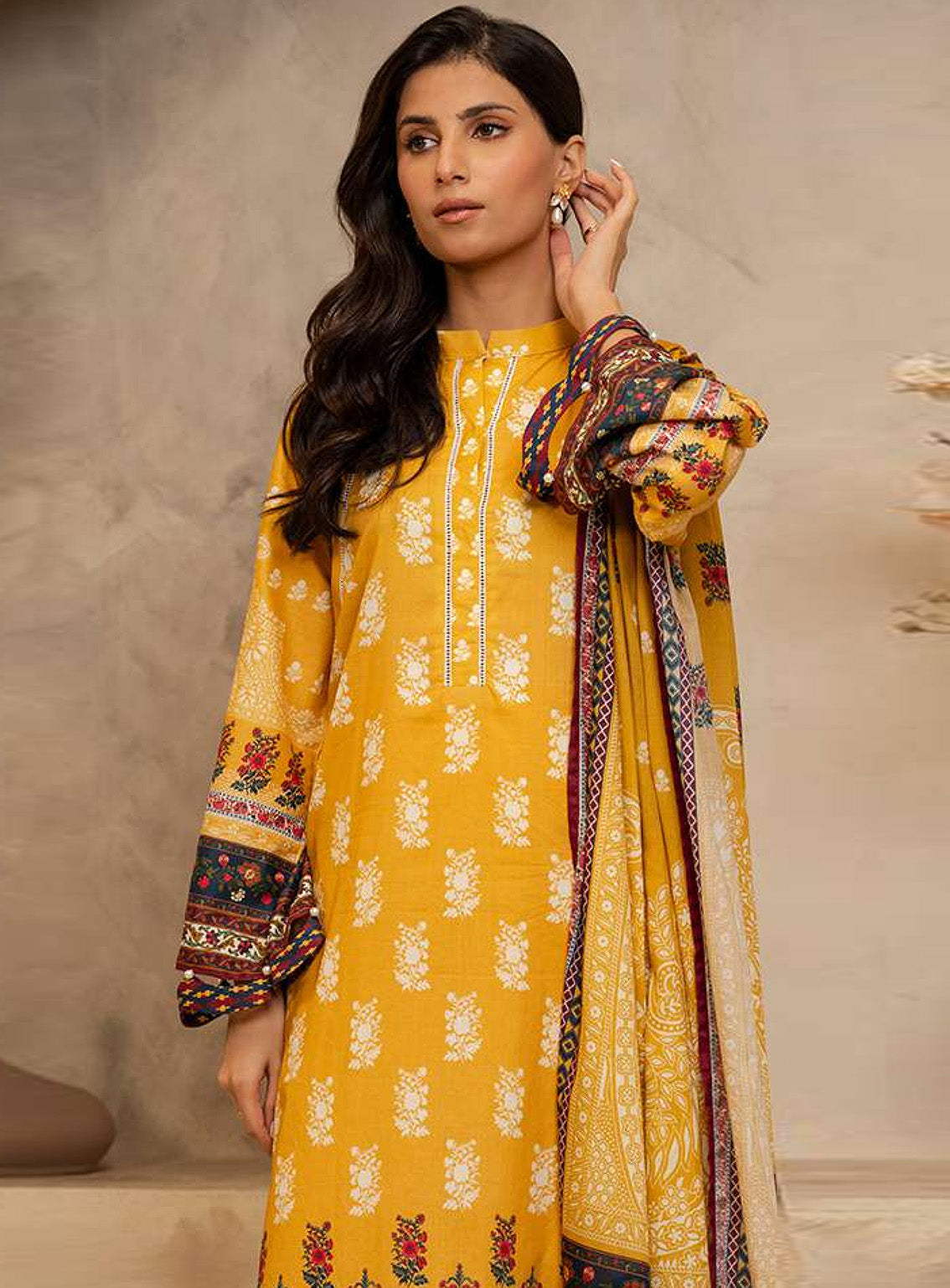 Zellbury Essential Printed Lawn 3 Piece Unstitched Suit WUS25X30128 Zellbury Essential Printed Lawn 3 Piece Unstitched Suit WUS25X30128