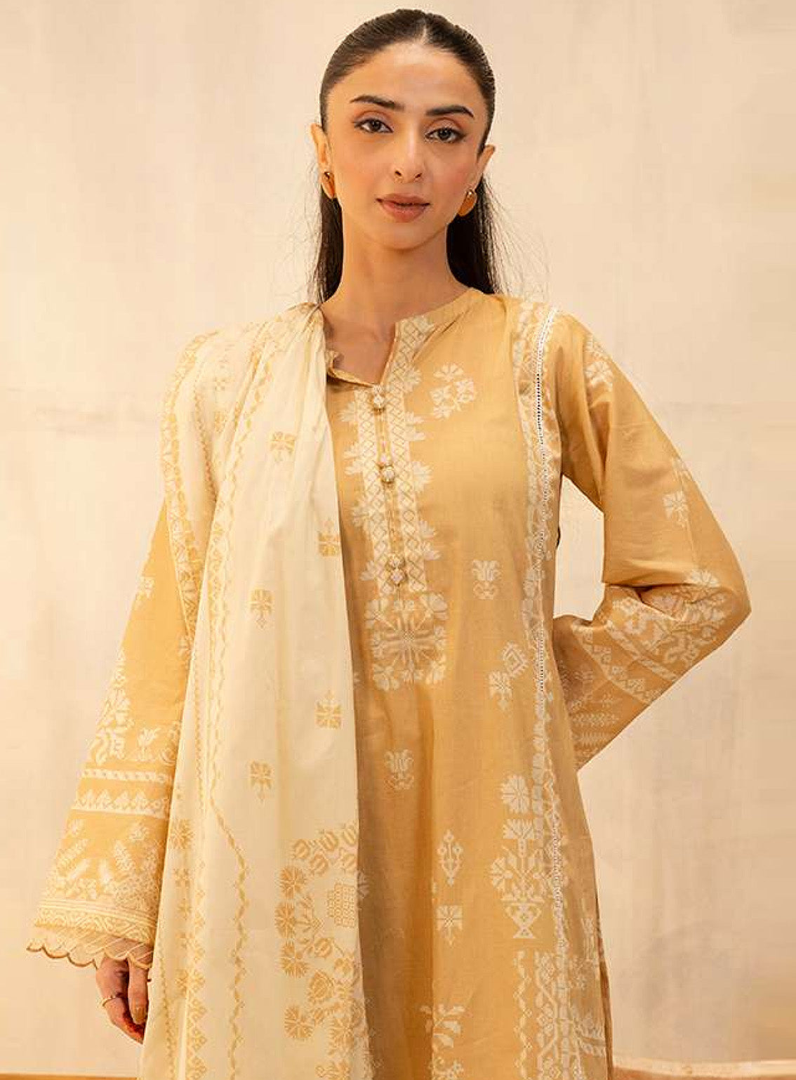 Zellbury Essential Printed Lawn 3 Piece Unstitched Suit WUS25X30132 Zellbury Essential Printed Lawn 3 Piece Unstitched Suit WUS25X30132