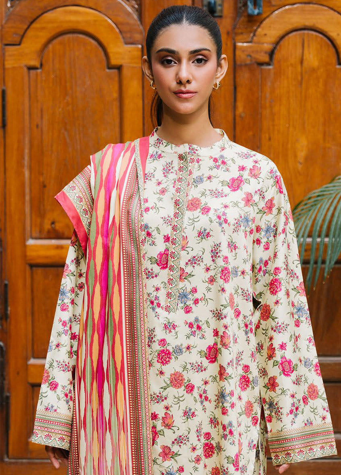 Zellbury Essential Printed Viscose 3 Piece Unstitched Suit WUW24X30216 Zellbury Essential Printed Viscose 3 Piece Unstitched Suit WUW24X30216