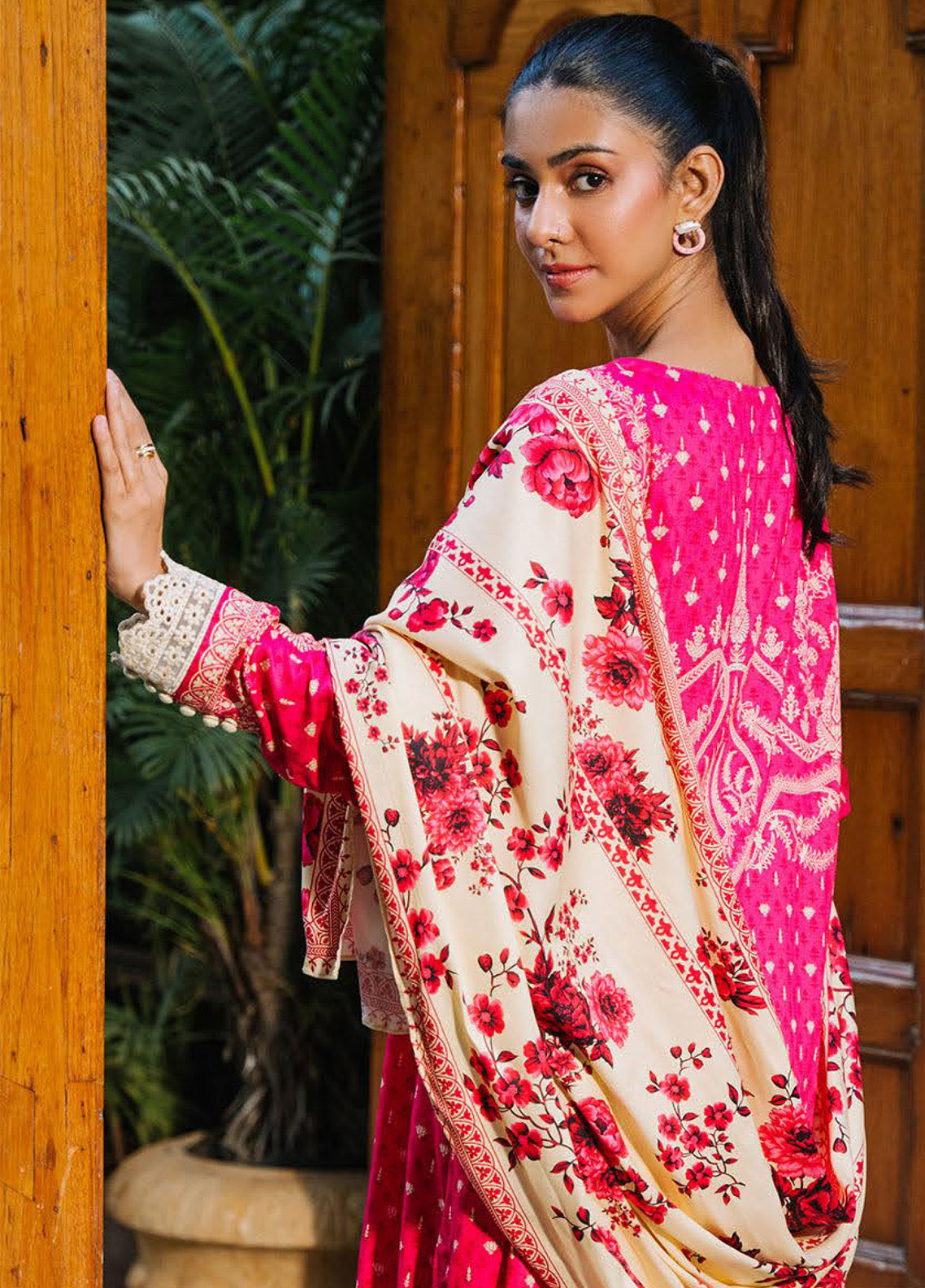 Zellbury Essential Printed Viscose 3 Piece Unstitched Suit WUW24X30300 Zellbury Essential Printed Viscose 3 Piece Unstitched Suit WUW24X30300