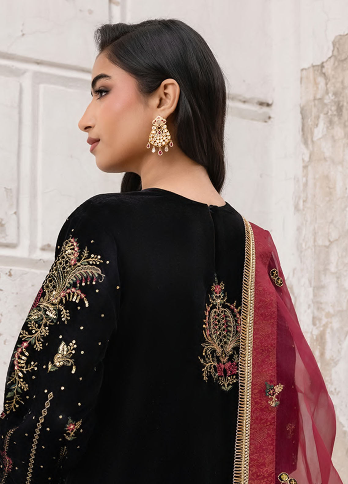 Zellbury Luxury Embroidered Organza 3 Piece Unstitched Suit WULC25E34197 Zellbury Luxury Embroidered Organza 3 Piece Unstitched Suit WULC25E34197