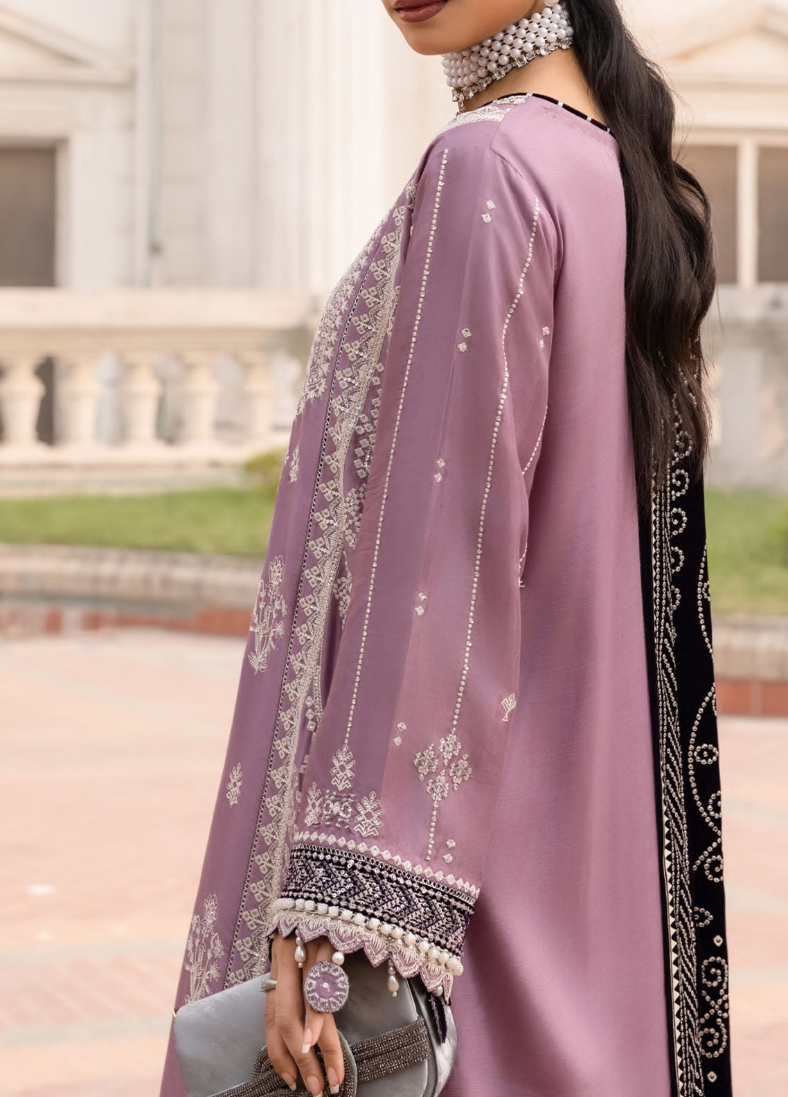 Zellbury Luxury Embroidered Organza 3 Piece Unstitched Suit WULC25E34204 Zellbury Luxury Embroidered Organza 3 Piece Unstitched Suit WULC25E34204