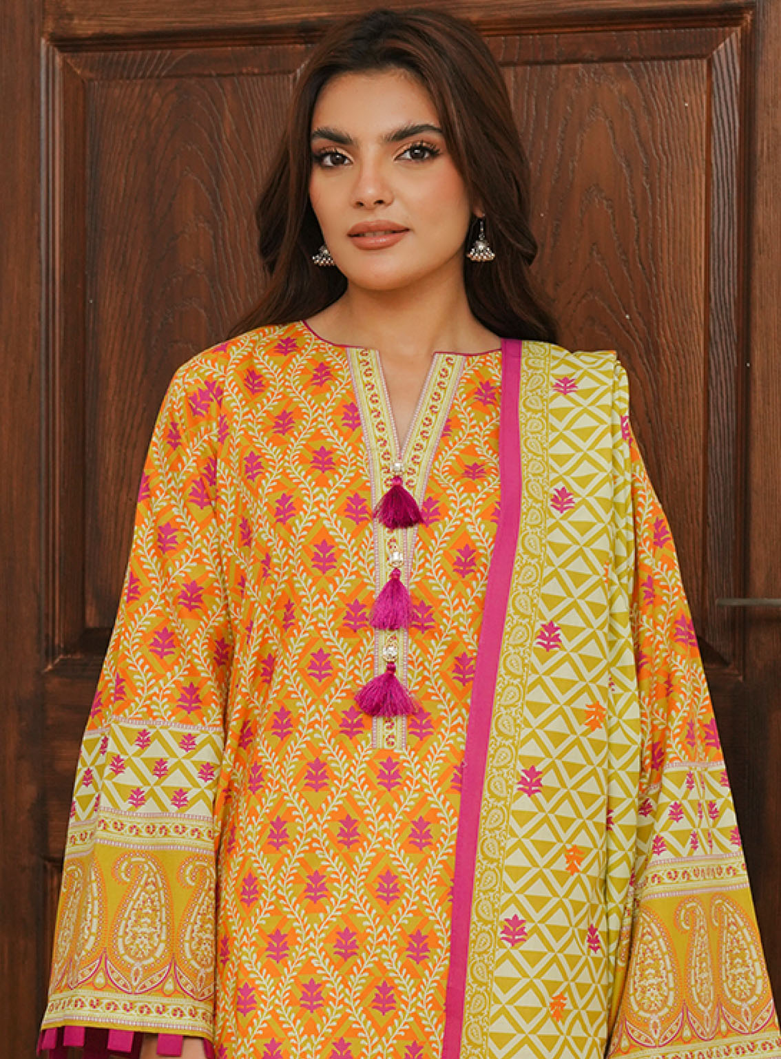 Zellbury Printed Cambric 2 Piece Unstitched Suit WUC24X20005 Zellbury Printed Cambric 2 Piece Unstitched Suit WUC24X20005