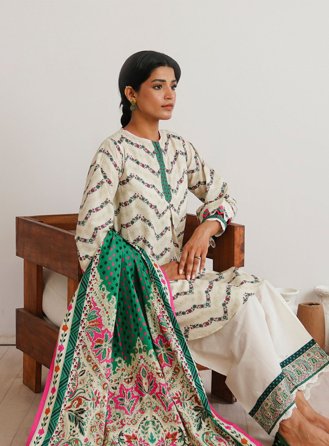 Zellbury Printed Cambric 2 Piece Unstitched Suit WUC24X20009 Zellbury Printed Cambric 2 Piece Unstitched Suit WUC24X20009