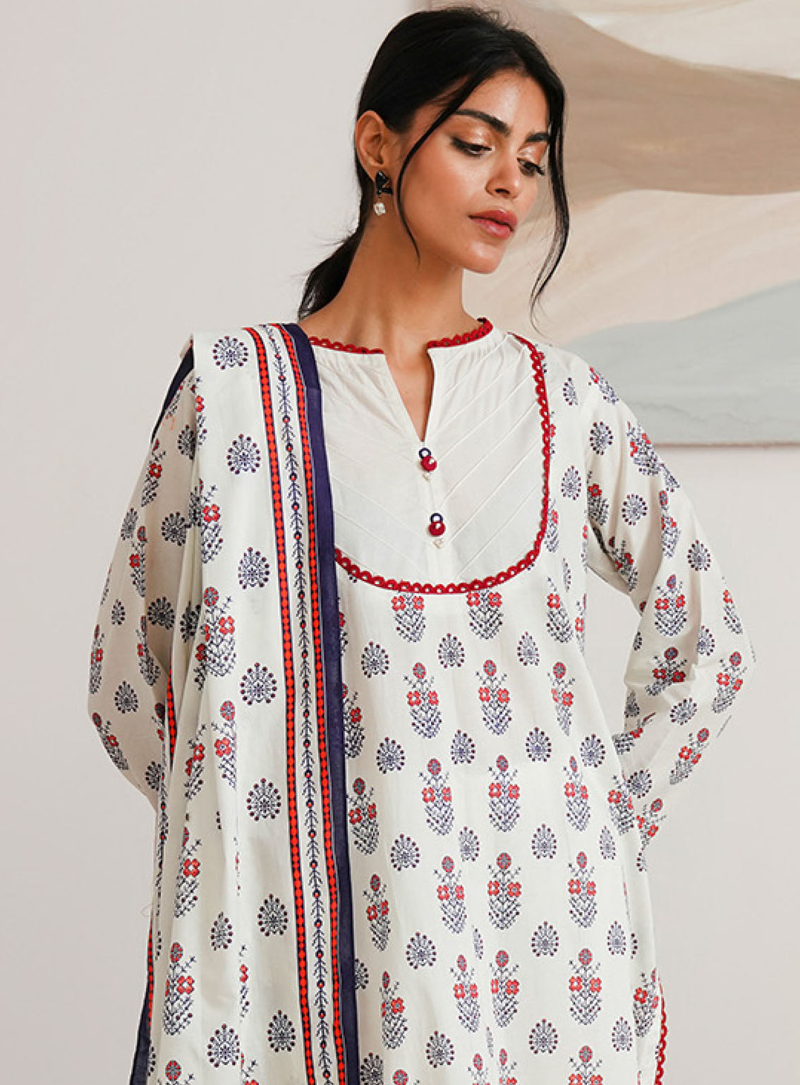Zellbury Printed Cambric 2 Piece Unstitched Suit WUC24X20010 Zellbury Printed Cambric 2 Piece Unstitched Suit WUC24X20010