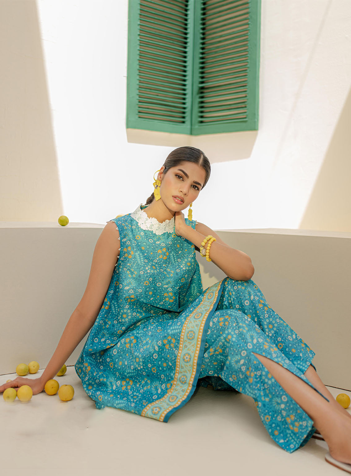 Zellbury Printed Cambric 2 Piece Unstitched Suit WUC24X20103 Zellbury Printed Cambric 2 Piece Unstitched Suit WUC24X20103