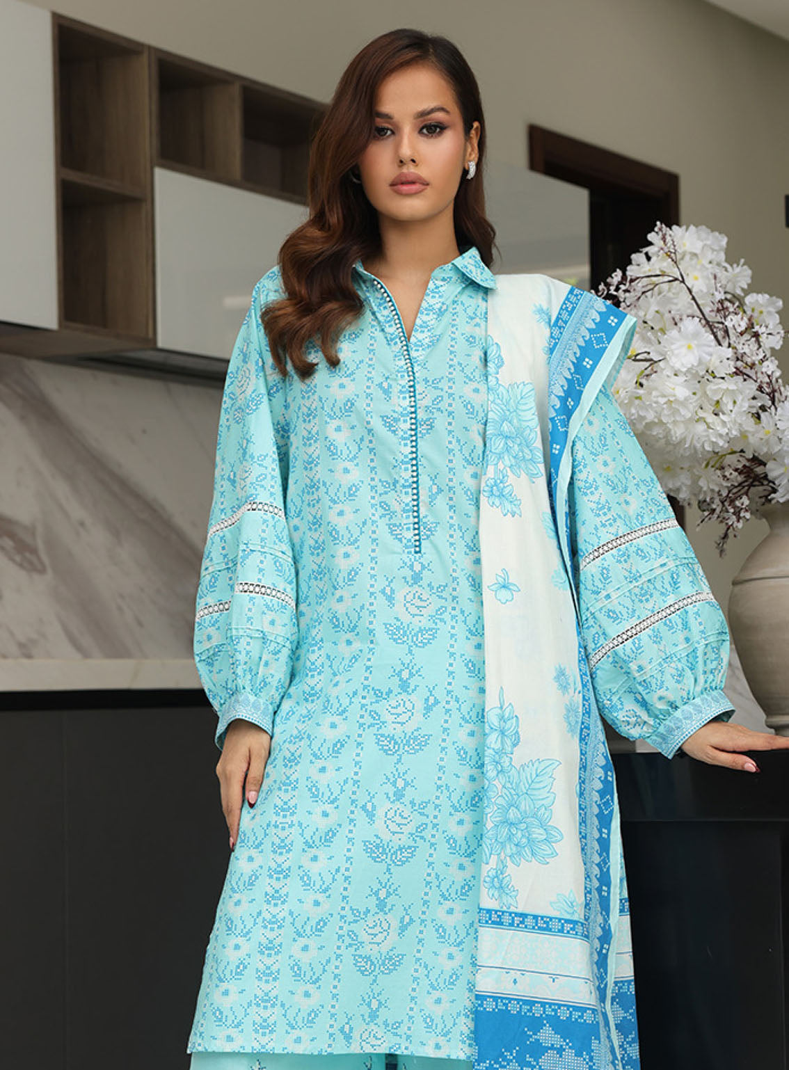 Zellbury Printed Cambric 3 Piece Unstitched Suit WUC24E30070 Zellbury Printed Cambric 3 Piece Unstitched Suit WUC24E30070