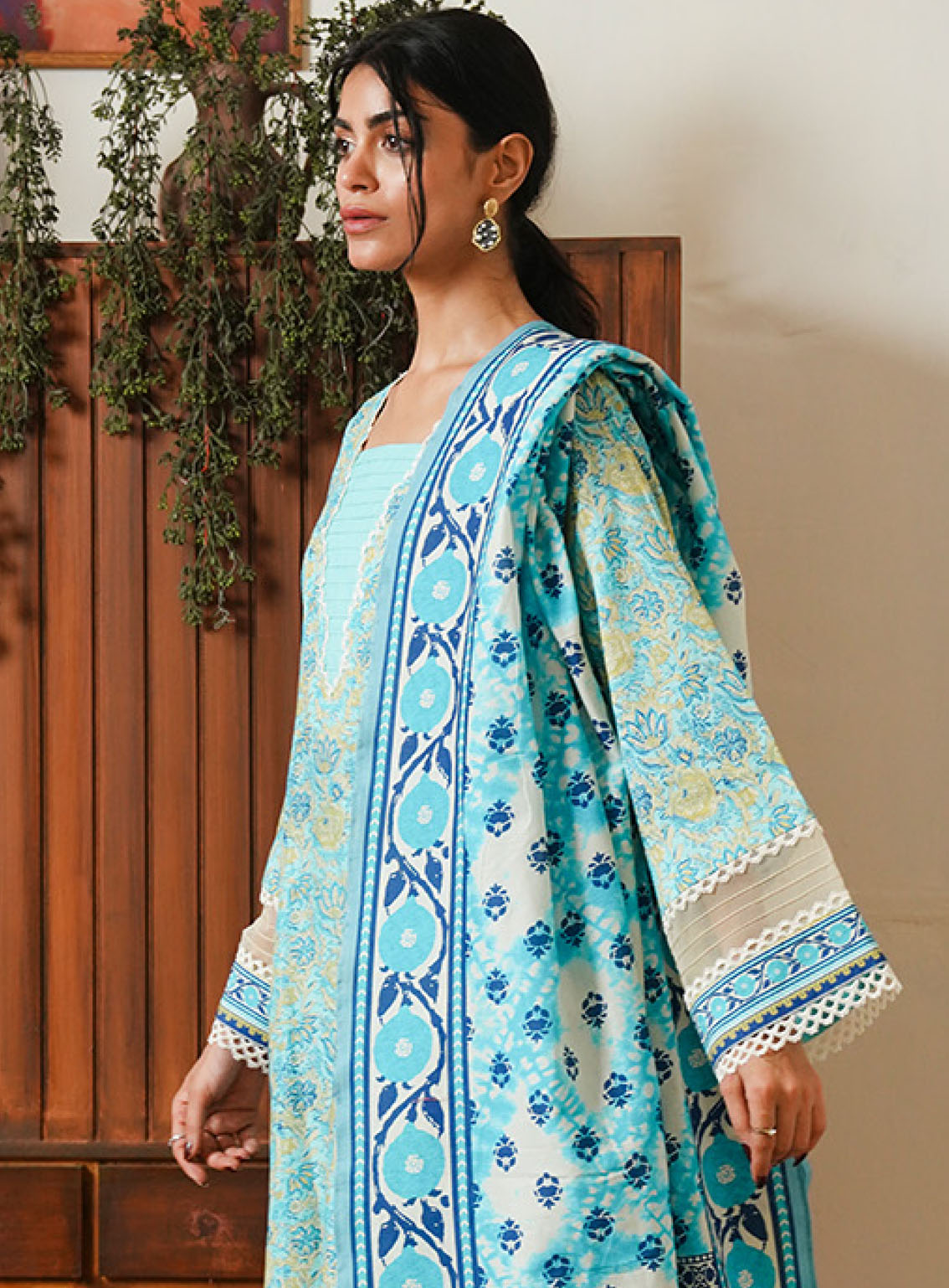 Zellbury Printed Cambric 3 Piece Unstitched Suit WUC24X30046 Zellbury Printed Cambric 3 Piece Unstitched Suit WUC24X30046