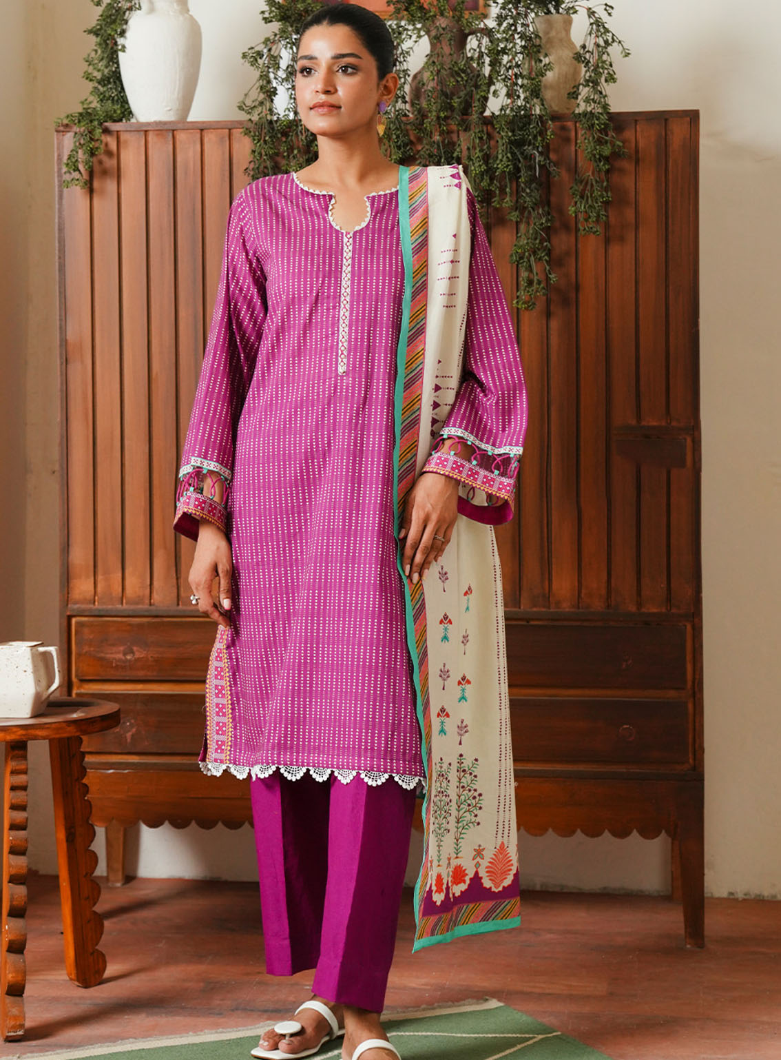 Zellbury Printed Cambric 3 Piece Unstitched Suit WUC24X30052 Zellbury Printed Cambric 3 Piece Unstitched Suit WUC24X30052