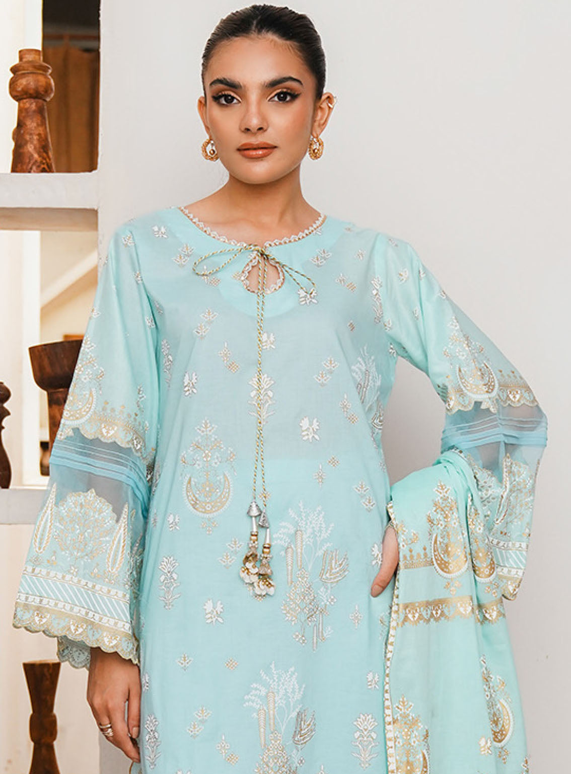 Zellbury Printed Cambric 3 Piece Unstitched Suit WUC24X30055 Zellbury Printed Cambric 3 Piece Unstitched Suit WUC24X30055