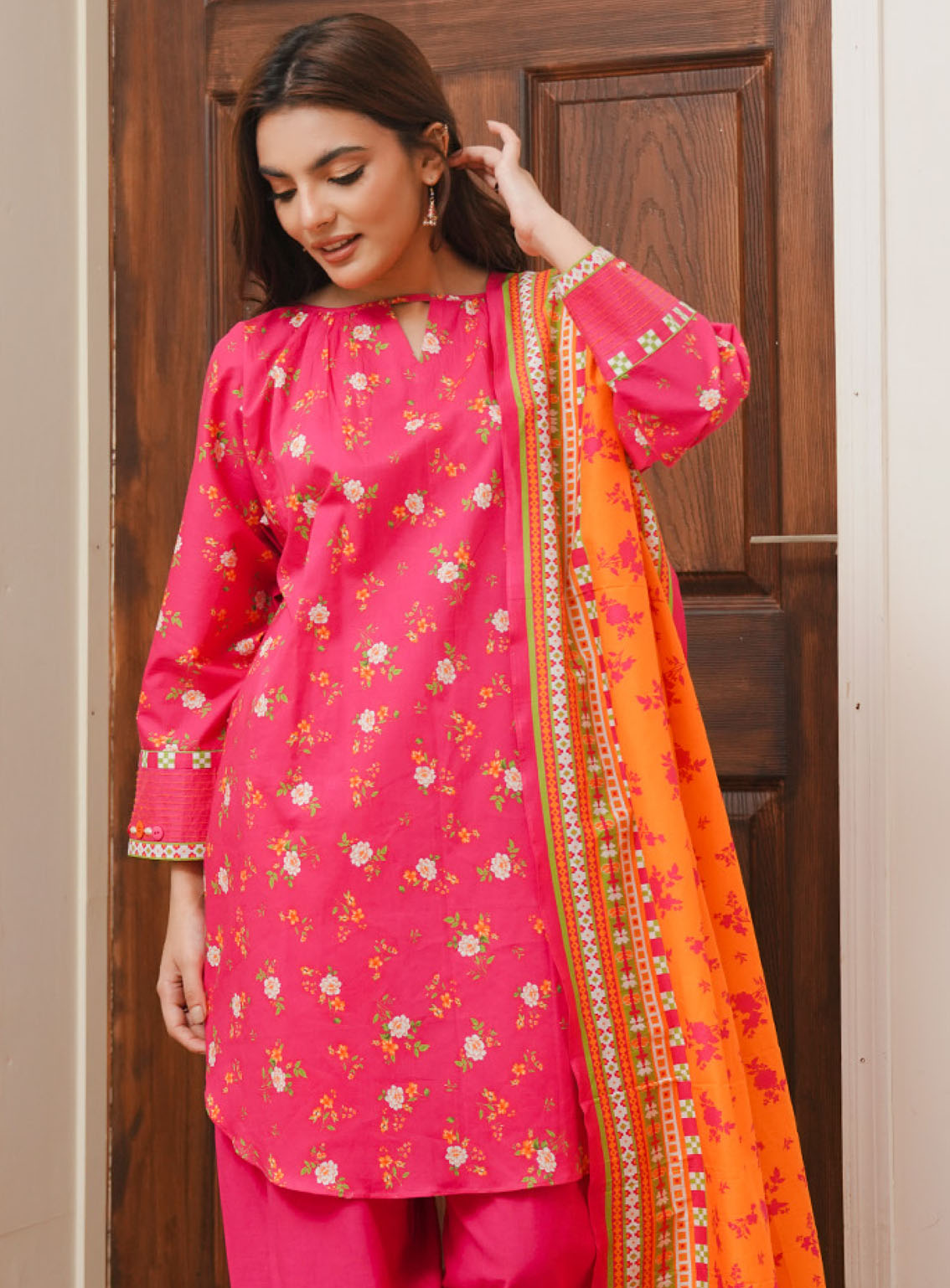 Zellbury Printed Cambric 3 Piece Unstitched Suit WUC24X30130 Zellbury Printed Cambric 3 Piece Unstitched Suit WUC24X30130