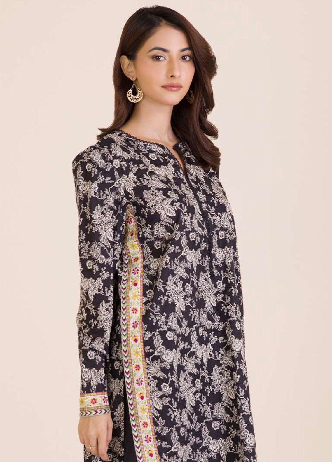 Zellbury Printed Cotton 2 Piece Unstitched Suit WUC25X20004 Zellbury Printed Cotton 2 Piece Unstitched Suit WUC25X20004