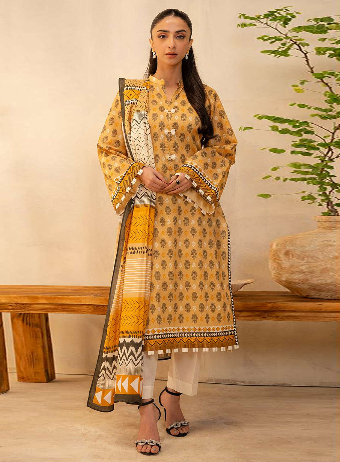 Zellbury Printed Lawn 2 Piece Unstitched Suit WUS25X20010 Zellbury Printed Lawn 2 Piece Unstitched Suit WUS25X20010