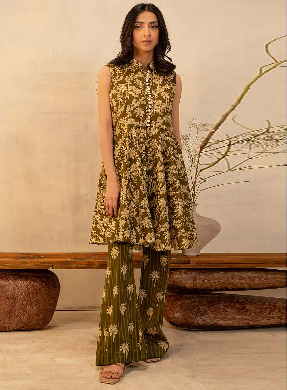 Zellbury Embroidered Lawn 2 Piece Unstitched Suit WUS25X20011 Zellbury Embroidered Lawn 2 Piece Unstitched Suit WUS25X20011