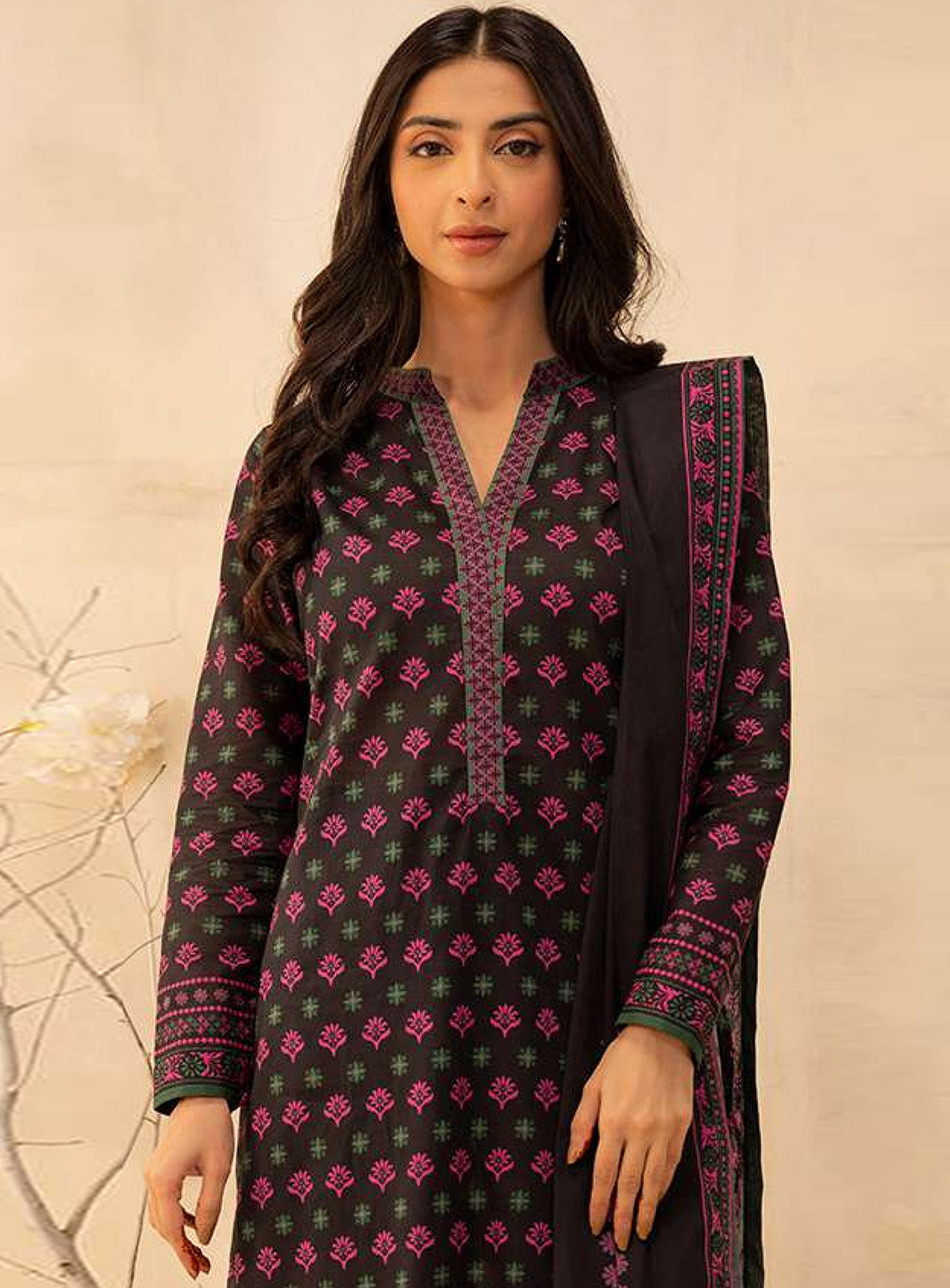 Zellbury Printed Lawn 2 Piece Unstitched Suit WUS25X20088 Zellbury Printed Lawn 2 Piece Unstitched Suit WUS25X20088