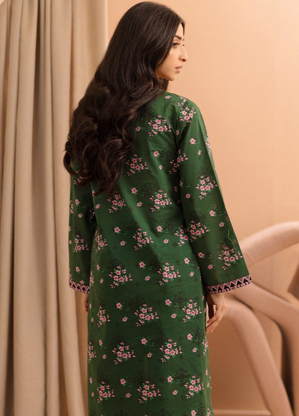 Zellbury Printed Lawn 2 Piece Unstitched Suit WUS25X20167 Zellbury Printed Lawn 2 Piece Unstitched Suit WUS25X20167