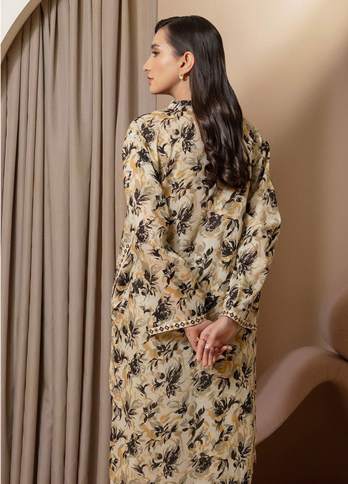 Zellbury Printed Lawn 2 Piece Unstitched Suit WUS25X20169 Zellbury Printed Lawn 2 Piece Unstitched Suit WUS25X20169