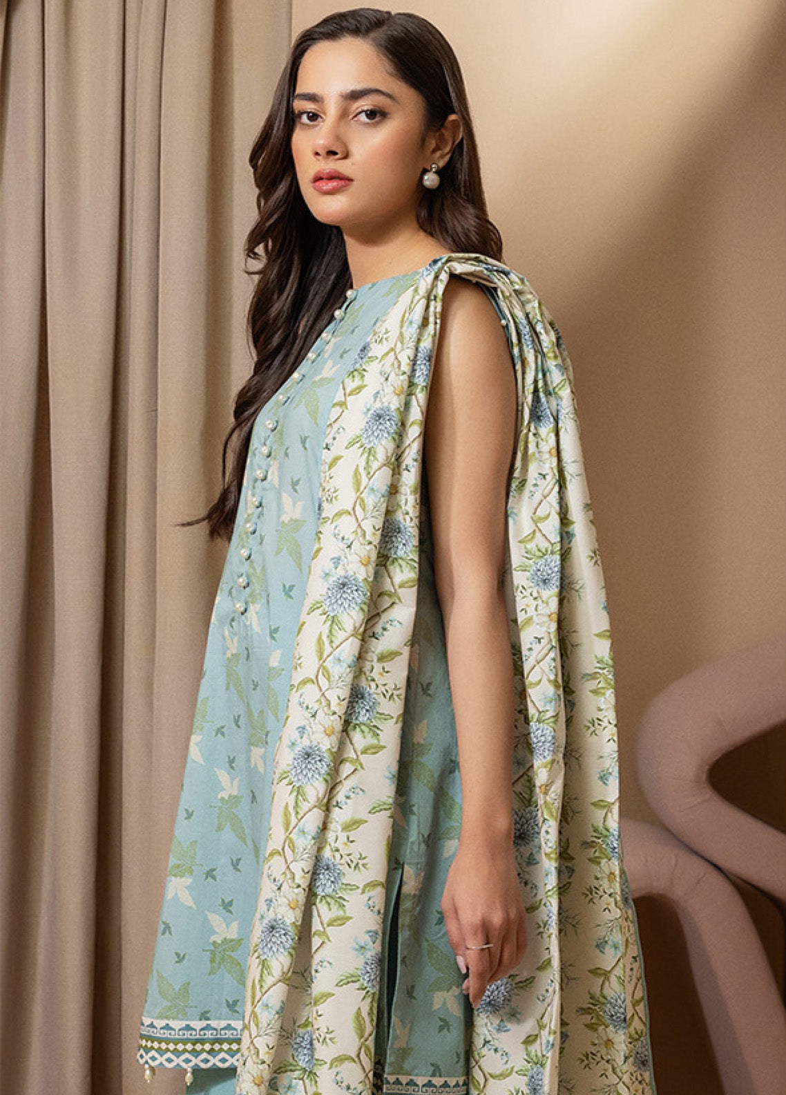 Zellbury Printed Lawn 2 Piece Unstitched Suit WUS25X20227 Zellbury Printed Lawn 2 Piece Unstitched Suit WUS25X20227
