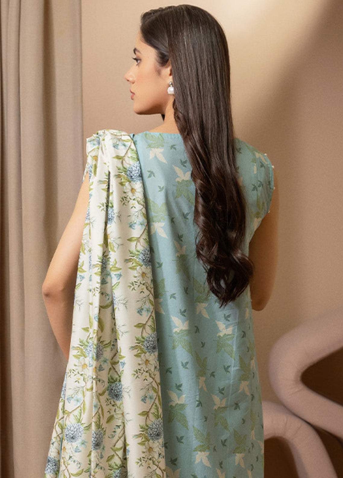 Zellbury Printed Lawn 2 Piece Unstitched Suit WUS25X20227 Zellbury Printed Lawn 2 Piece Unstitched Suit WUS25X20227