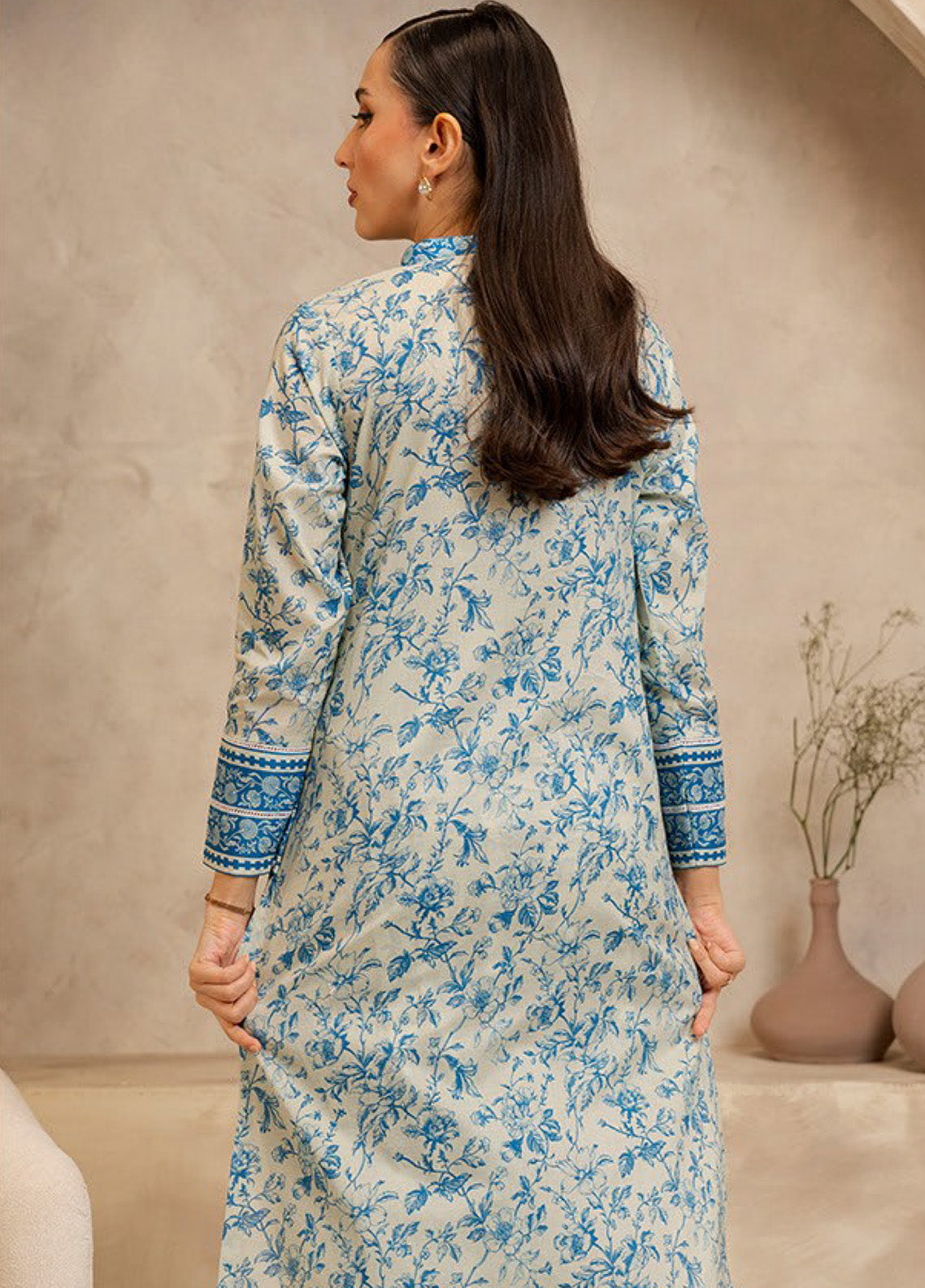 Zellbury Printed Lawn 2 Piece Unstitched Suit WUS25X20238 Zellbury Printed Lawn 2 Piece Unstitched Suit WUS25X20238