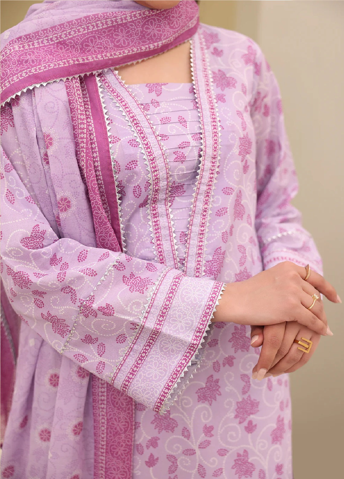 Zellbury Printed Lawn 2 Piece Unstitched Suit WUS25X20301 Zellbury Printed Lawn 2 Piece Unstitched Suit WUS25X20301