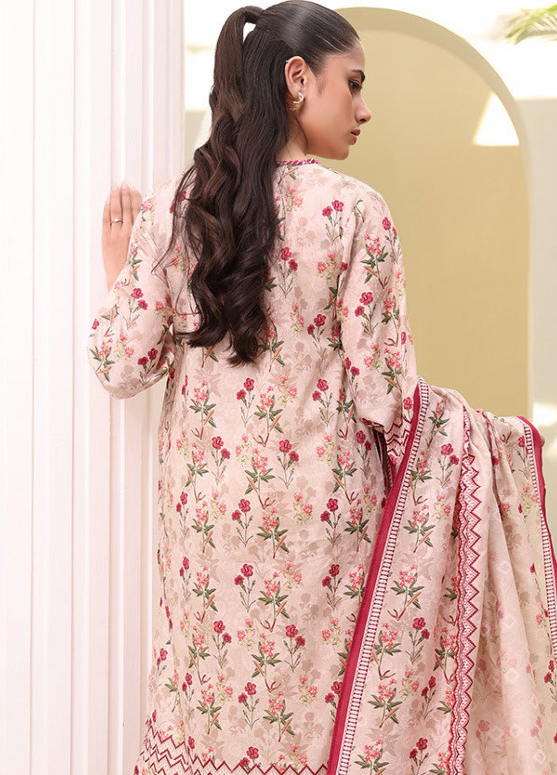Zellbury Printed Lawn 2 Piece Unstitched Suit WUS25X20303 Zellbury Printed Lawn 2 Piece Unstitched Suit WUS25X20303