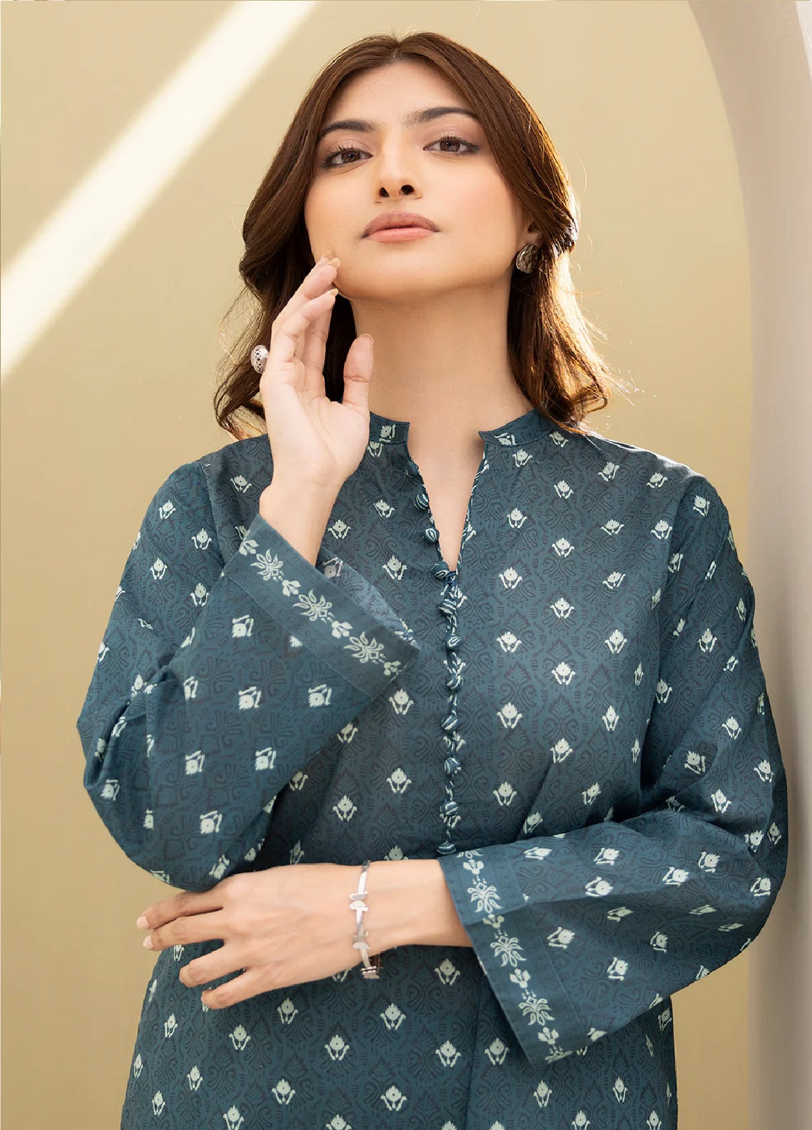 Zellbury Printed Lawn 2 Piece Unstitched Suit WUS25X20368 Zellbury Printed Lawn 2 Piece Unstitched Suit WUS25X20368