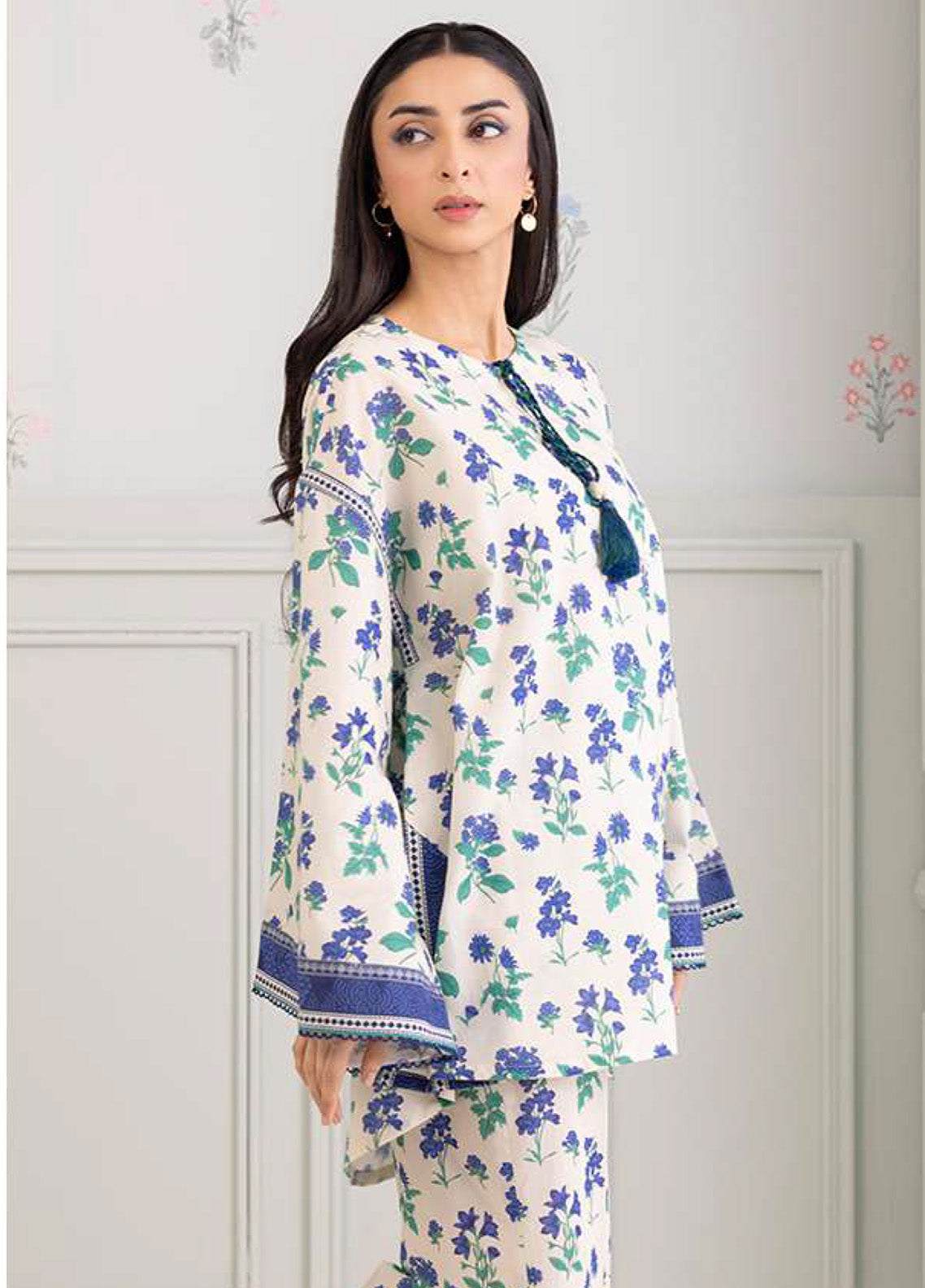 Zellbury Printed Lawn 2 Piece Unstitched Suit WUS25X20483 Zellbury Printed Lawn 2 Piece Unstitched Suit WUS25X20483