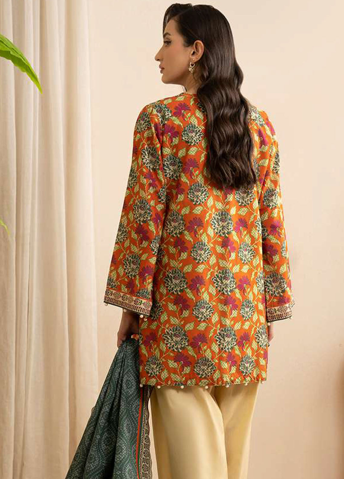 Zellbury Printed Lawn 2 Piece Unstitched Suit WUS25X20540 Zellbury Printed Lawn 2 Piece Unstitched Suit WUS25X20540