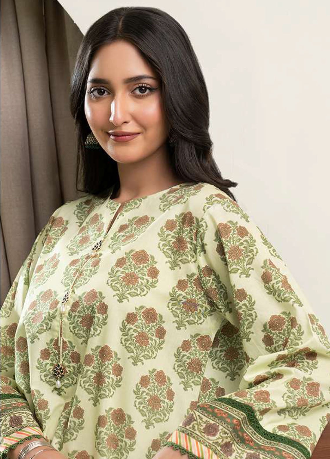 Zellbury Printed Lawn 2 Piece Unstitched Suit WUS25X20547 Zellbury Printed Lawn 2 Piece Unstitched Suit WUS25X20547