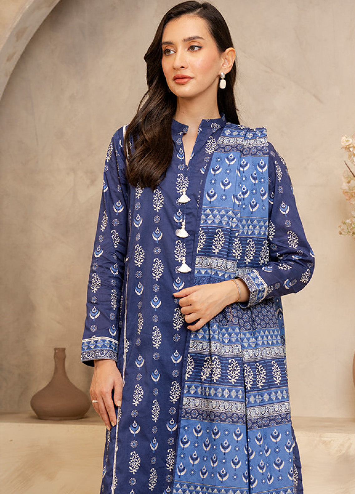 Zellbury Printed Lawn 3 Piece Unstitched Suit WUS25X30040 Zellbury Printed Lawn 3 Piece Unstitched Suit WUS25X30040