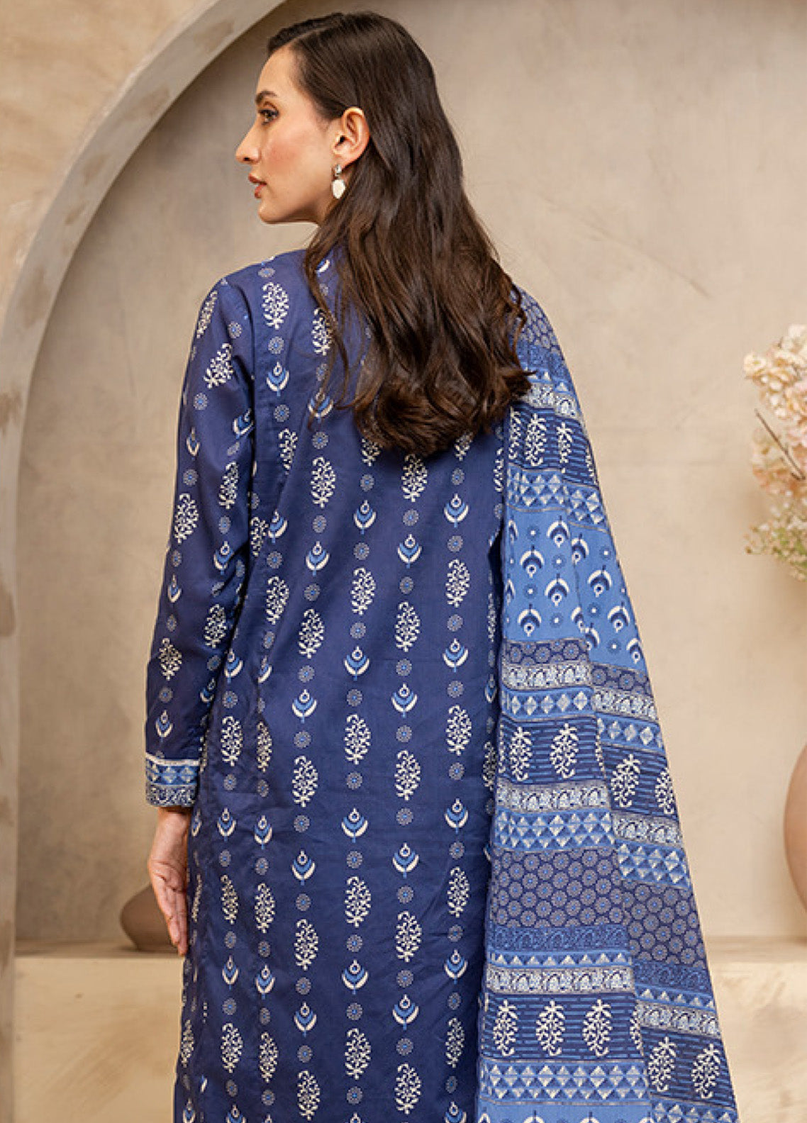 Zellbury Printed Lawn 3 Piece Unstitched Suit WUS25X30040 Zellbury Printed Lawn 3 Piece Unstitched Suit WUS25X30040