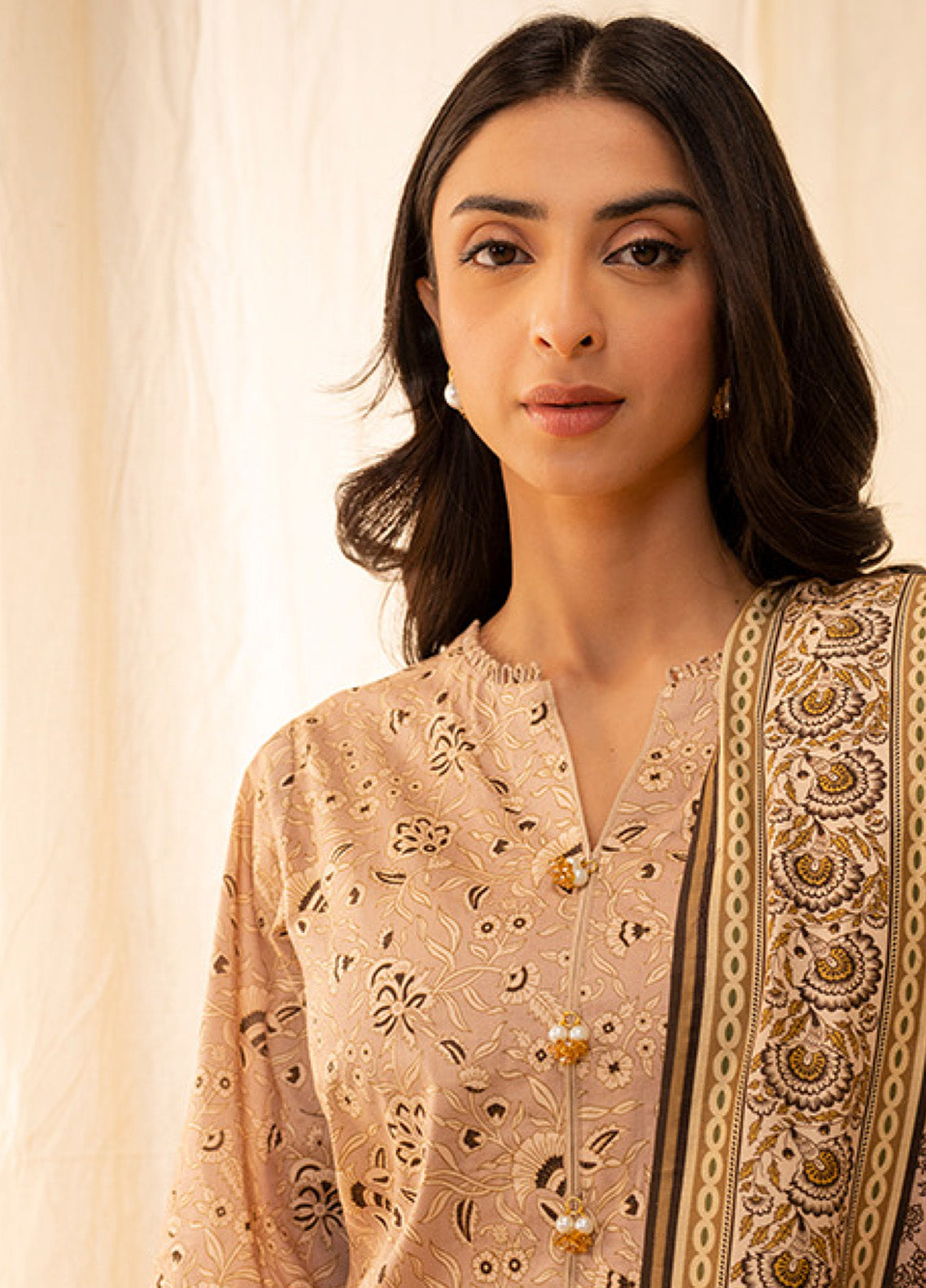 Zellbury Printed Lawn 3 Piece Unstitched Suit WUS25X30049 Zellbury Printed Lawn 3 Piece Unstitched Suit WUS25X30049