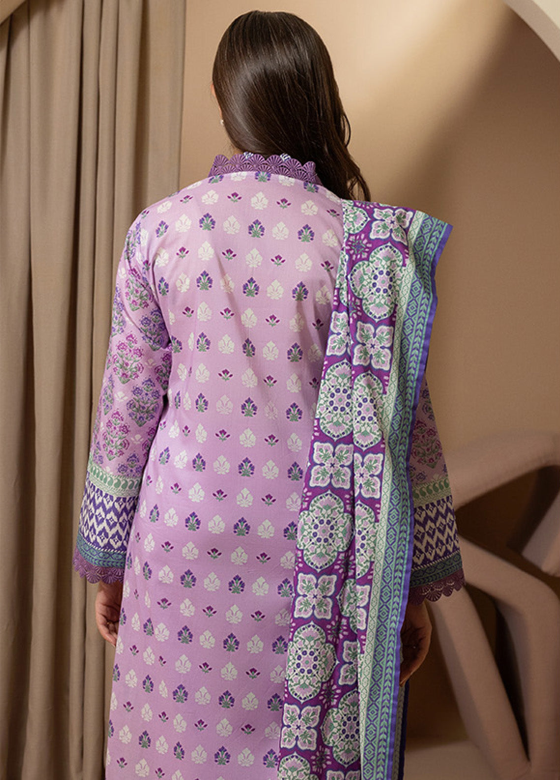 Zellbury Printed Lawn 3 Piece Unstitched Suit WUS25X30178 Zellbury Printed Lawn 3 Piece Unstitched Suit WUS25X30178