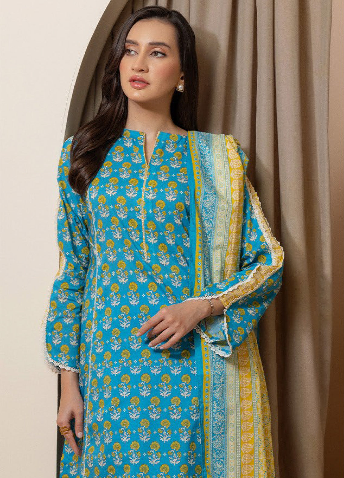 Zellbury Printed Lawn 3 Piece Unstitched Suit WUS25X30180 Zellbury Printed Lawn 3 Piece Unstitched Suit WUS25X30180