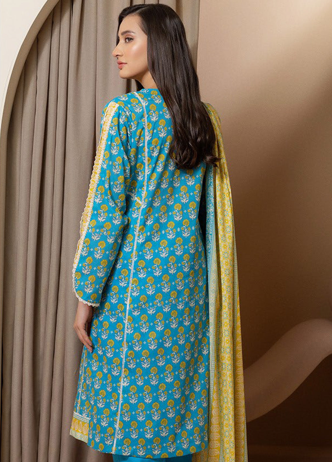 Zellbury Printed Lawn 3 Piece Unstitched Suit WUS25X30180 Zellbury Printed Lawn 3 Piece Unstitched Suit WUS25X30180