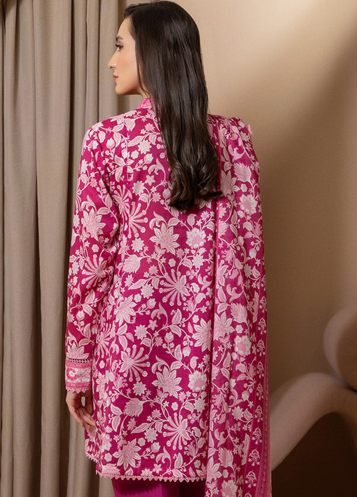 Zellbury Printed Lawn 3 Piece Unstitched Suit WUS25X30181 Zellbury Printed Lawn 3 Piece Unstitched Suit WUS25X30181