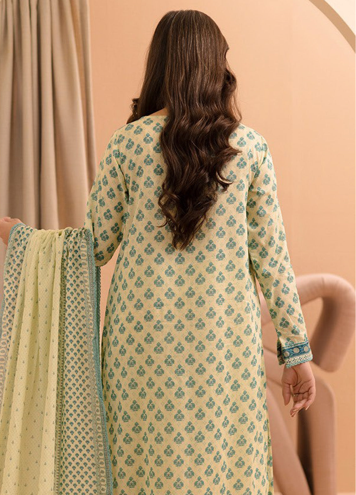Zellbury Printed Lawn 3 Piece Unstitched Suit WUS25X30183 Zellbury Printed Lawn 3 Piece Unstitched Suit WUS25X30183