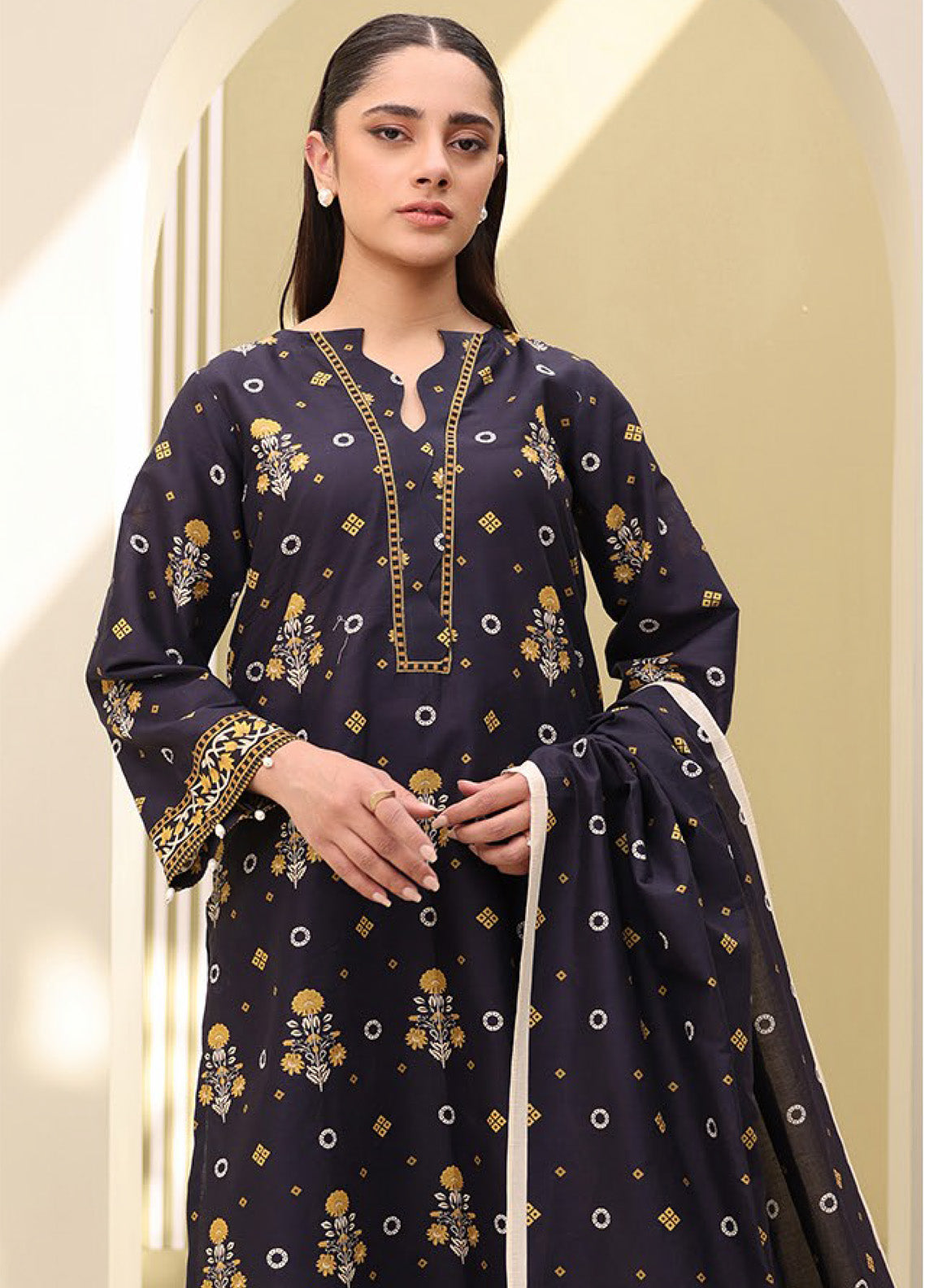 Zellbury Printed Lawn 3 Piece Unstitched Suit WUS25X30191 Zellbury Printed Lawn 3 Piece Unstitched Suit WUS25X30191