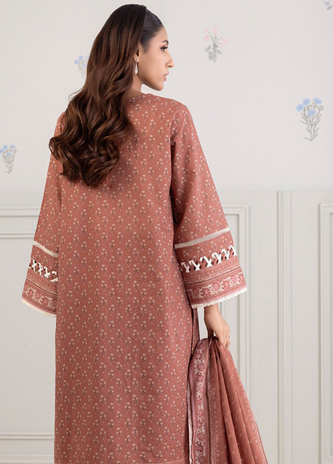 Zellbury Printed Lawn 3 Piece Unstitched Suit WUS25X30195 Zellbury Printed Lawn 3 Piece Unstitched Suit WUS25X30195