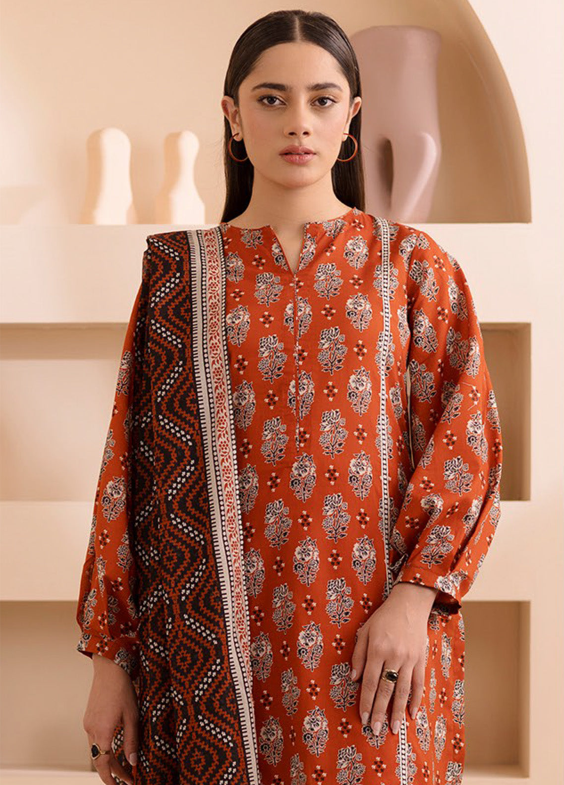 Zellbury Printed Lawn 3 Piece Unstitched Suit WUS25X30244 Zellbury Printed Lawn 3 Piece Unstitched Suit WUS25X30244