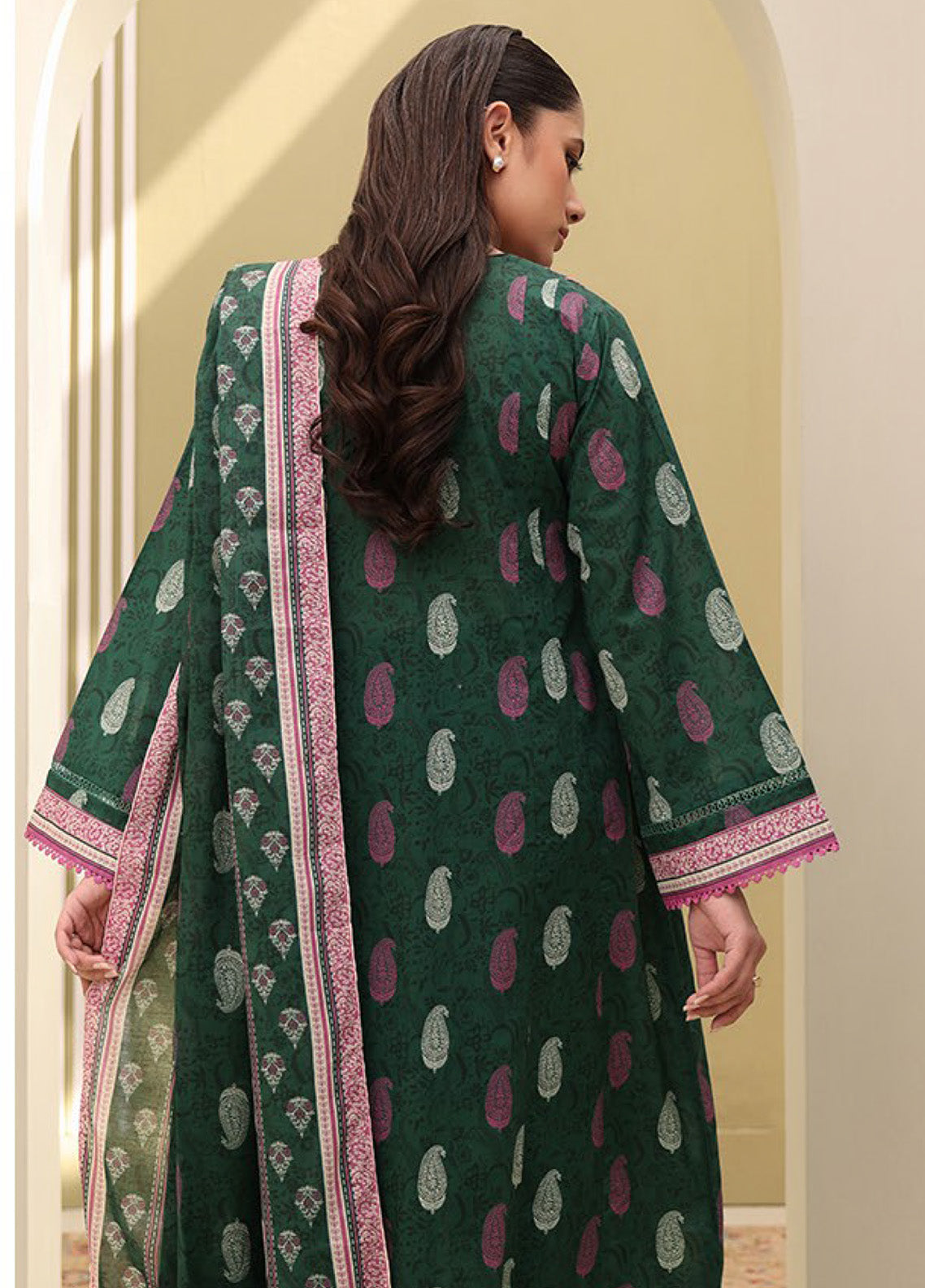 Zellbury Printed Lawn 3 Piece Unstitched Suit WUS25X30251 Zellbury Printed Lawn 3 Piece Unstitched Suit WUS25X30251