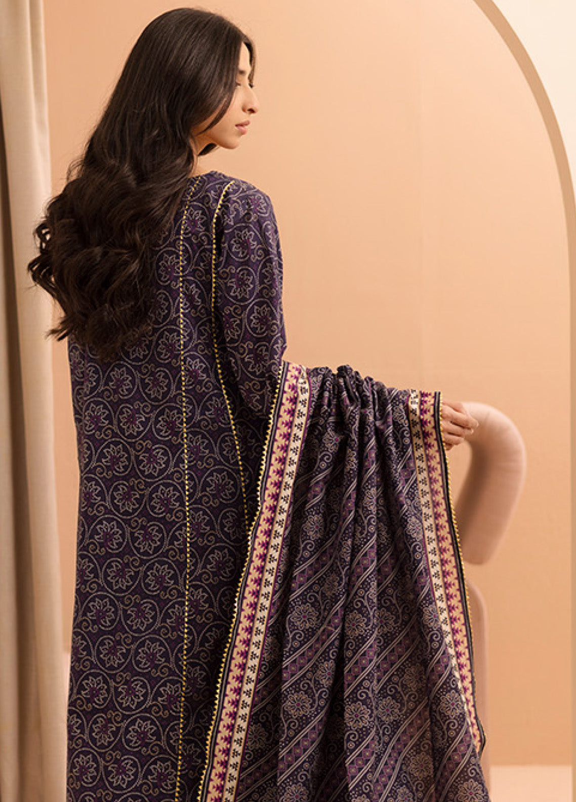 Zellbury Printed Lawn 3 Piece Unstitched Suit WUS25X30253 Zellbury Printed Lawn 3 Piece Unstitched Suit WUS25X30253