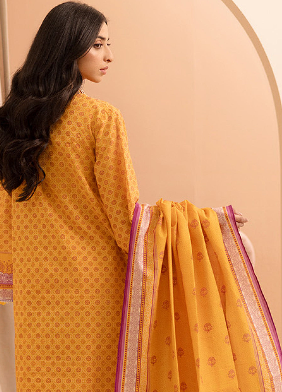 Zellbury Printed Lawn 3 Piece Unstitched Suit WUS25X30255 Zellbury Printed Lawn 3 Piece Unstitched Suit WUS25X30255
