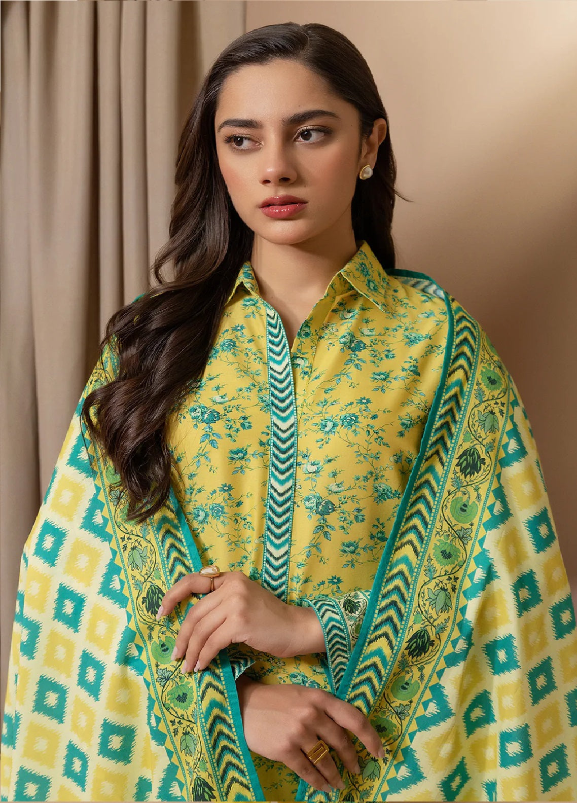 Zellbury Printed Lawn 3 Piece Unstitched Suit WUS25X30258 Zellbury Printed Lawn 3 Piece Unstitched Suit WUS25X30258