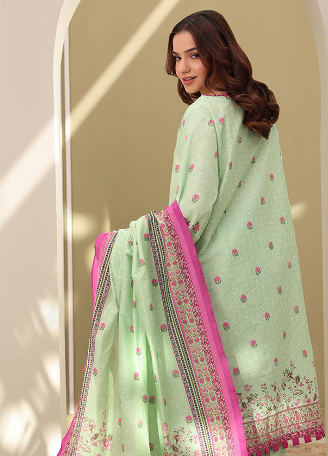 Zellbury Printed Lawn 3 Piece Unstitched Suit WUS25X30267 Zellbury Printed Lawn 3 Piece Unstitched Suit WUS25X30267