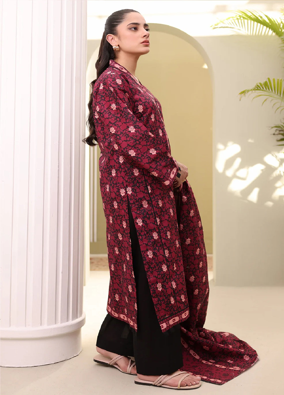 Zellbury Printed Lawn 3 Piece Unstitched Suit WUS25X30321 Zellbury Printed Lawn 3 Piece Unstitched Suit WUS25X30321