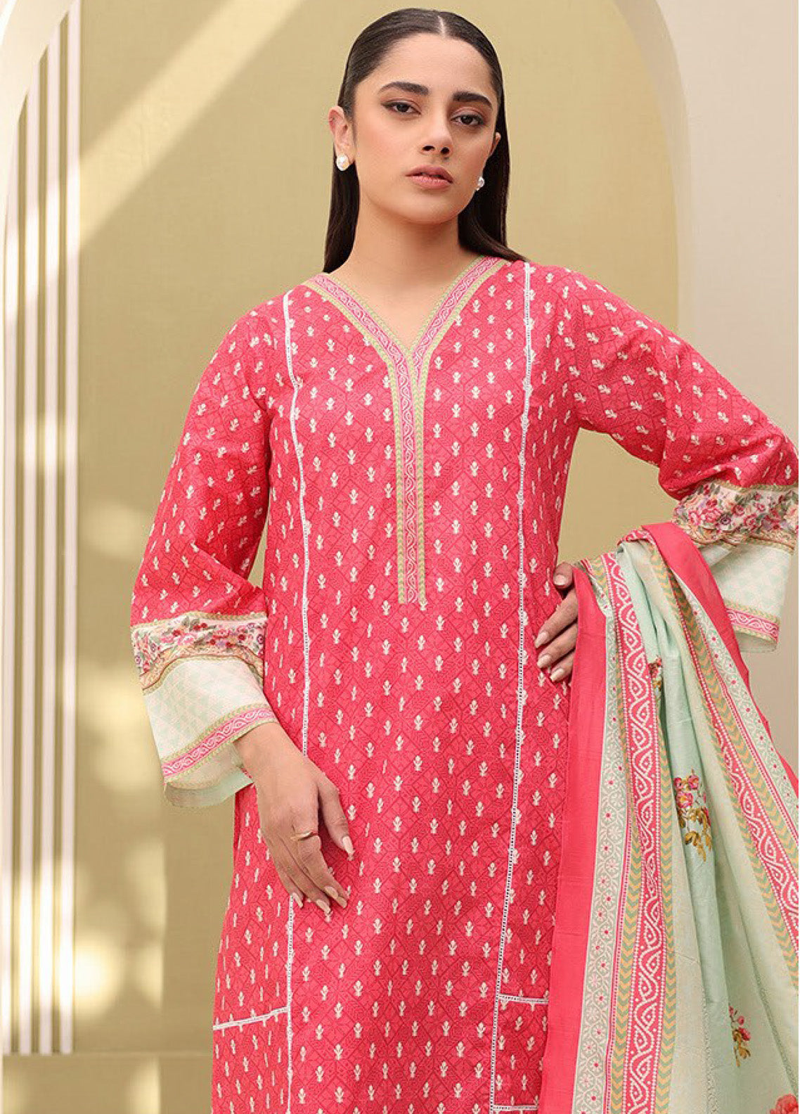 Zellbury Printed Lawn 3 Piece Unstitched Suit WUS25X30326 Zellbury Printed Lawn 3 Piece Unstitched Suit WUS25X30326
