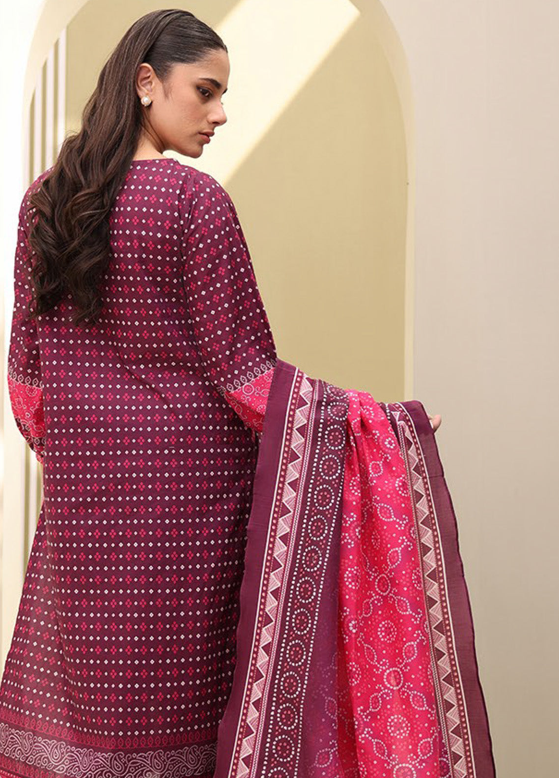 Zellbury Printed Lawn 3 Piece Unstitched Suit WUS25X30330 Zellbury Printed Lawn 3 Piece Unstitched Suit WUS25X30330
