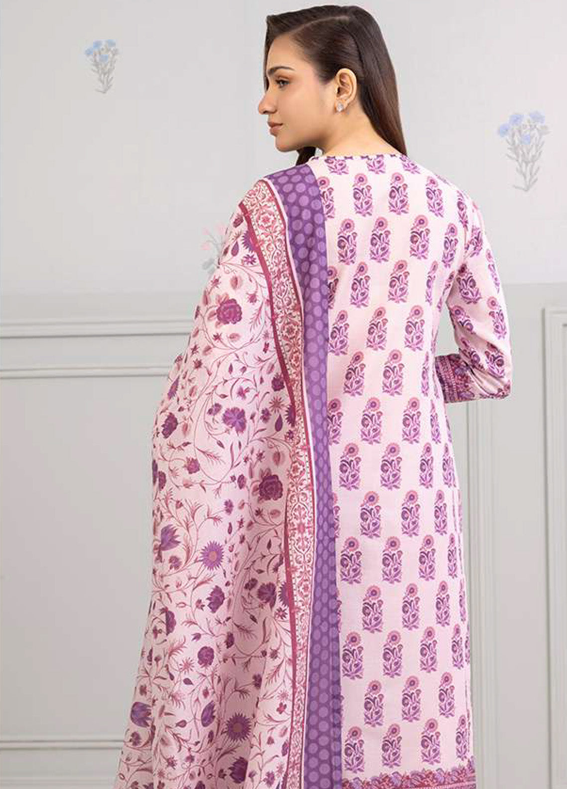 Zellbury Printed Lawn 3 Piece Unstitched Suit WUS25X30429 Zellbury Printed Lawn 3 Piece Unstitched Suit WUS25X30429